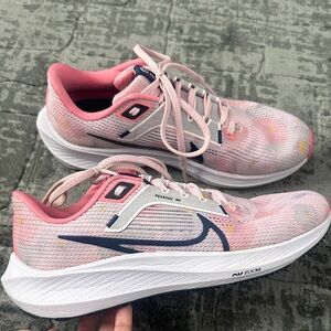 Nike Women's Pink and White Pegasus 40